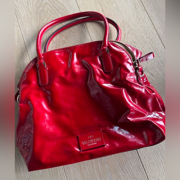 Valentino Garavani Red Patent Bow Top-Handle Shoulder Bag - Picture 3 of 12